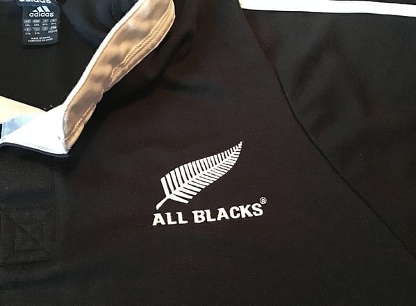 New Zealand 2003-2004 Men's Retro Home Rugby Jersey - Image 3