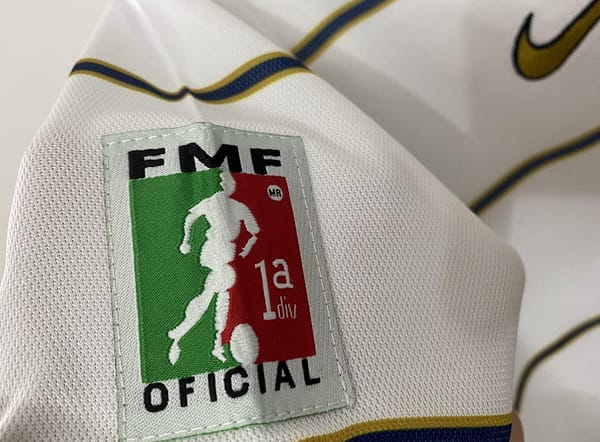 Retro 97/98 Pumas UNAM Away White Jersey - Image 4