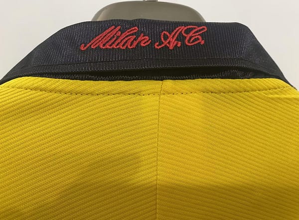 Retro 99/00 AC Milan Away Yellow Jersey - Image 6