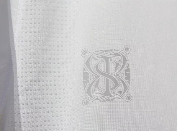 Player Version Retro 09/10 Real Madrid Home Jersey - Image 9