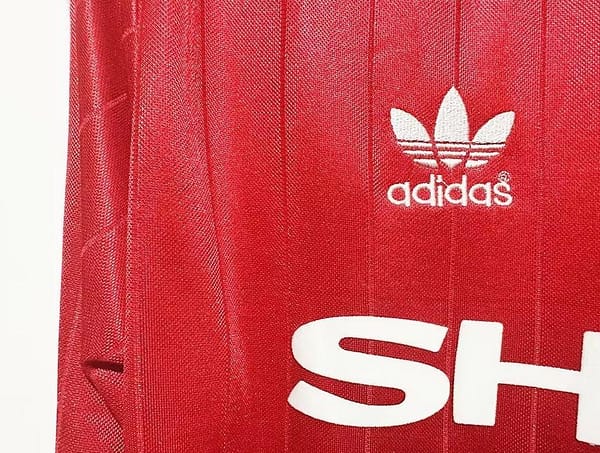 Retro 82/83 Manchester United Home Long Sleeve Jersey - Image 5