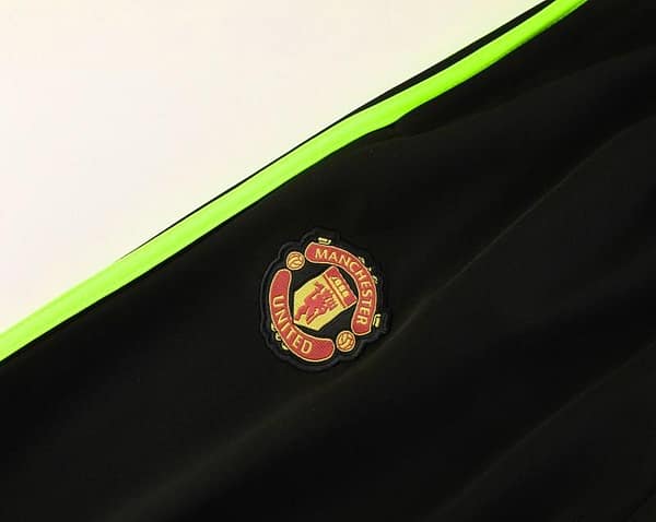 24/25 Manchester United Black/Green Full Zipper Jacket +Long Pants - Image 24