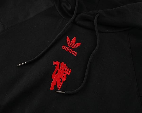 24/25 Manchester United Black Hoodie Jacket +Long Pants - Image 11