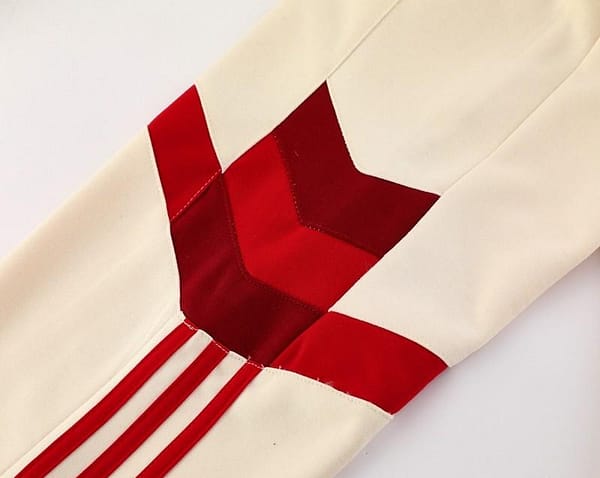 24/25 Bayern Munich Beige Hoodie Jacket +Long Pants - Image 3