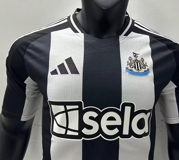Player Version 24/25 Newcastle United Home Jersey - Image 2