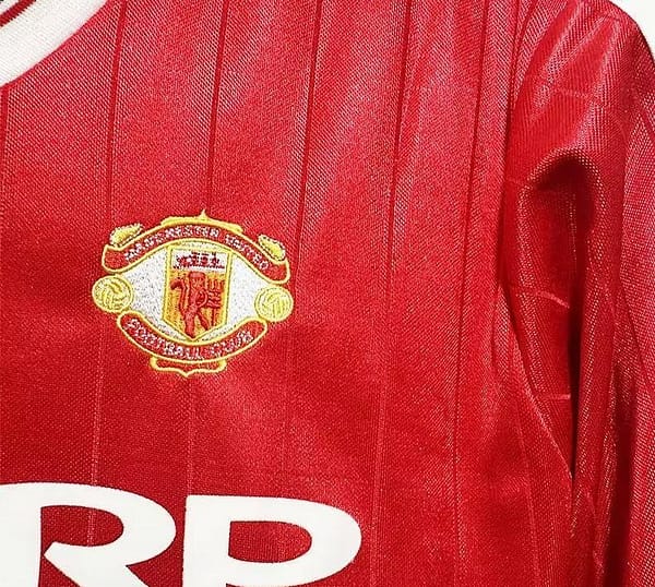 Retro 82/83 Manchester United Home Long Sleeve Jersey - Image 7