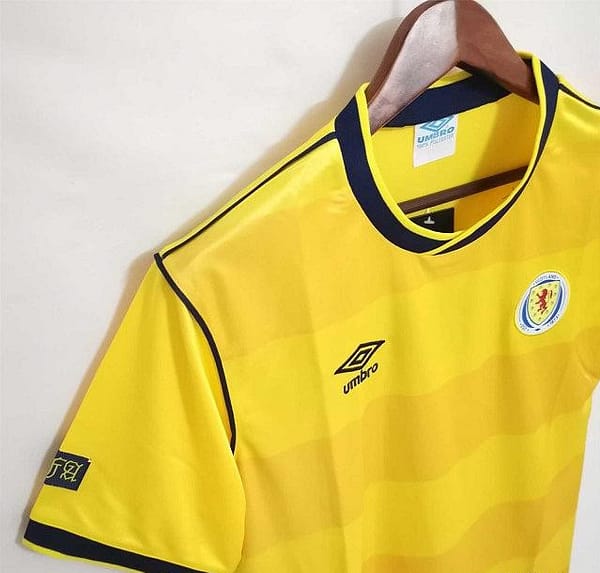 Retro 1986 Scotland Away Jersey - Image 2