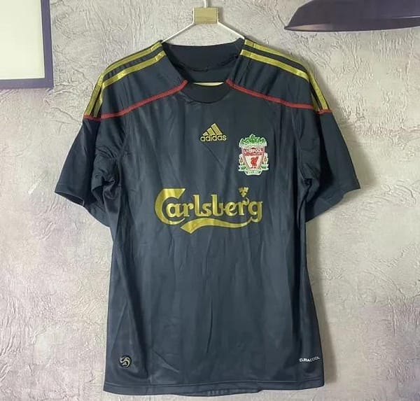 Retro 09/10 Liverpool Away Jersey - Image 2