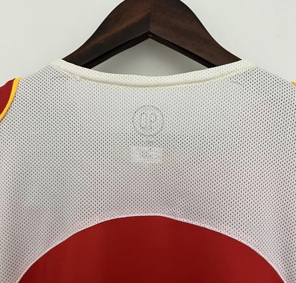 Retro 04/05 Arsenal Home Jersey - Image 5