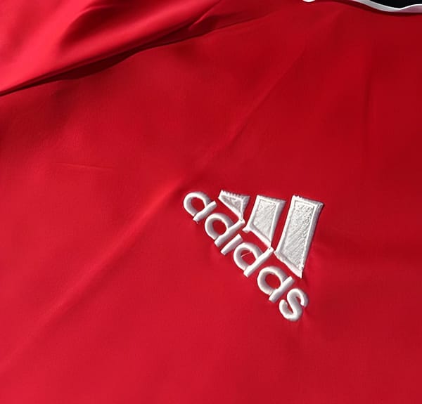 Retro 00/01 Bayern Munich Home Jersey - Image 4