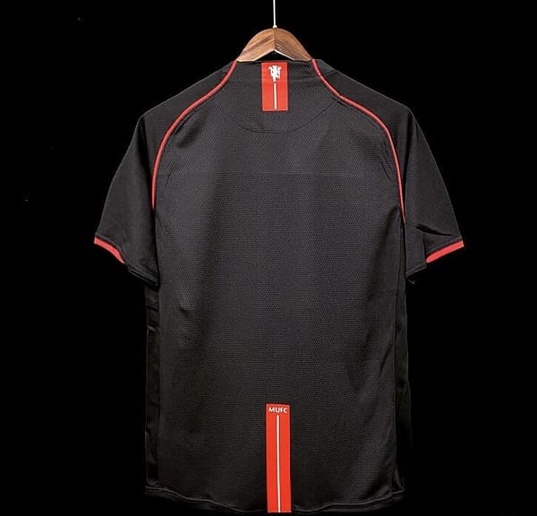 Retro 07/08 Manchester United Away Black Jersey - Image 2
