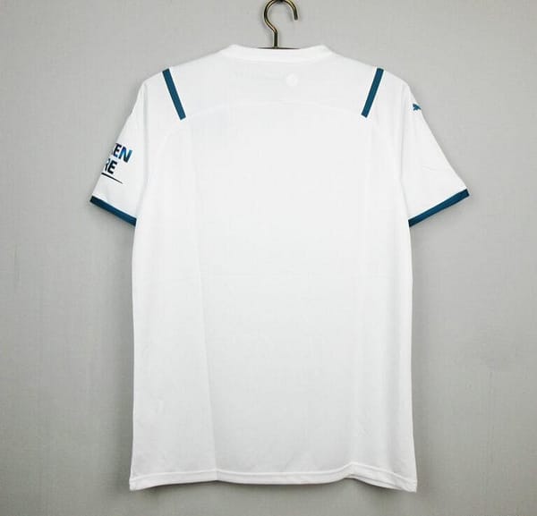 Retro 21/22 Manchester City Away White Jersey - Image 3
