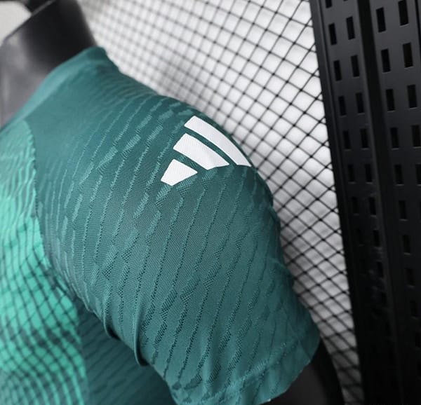 Player Version 2024 Italy Pre-Match Green Jersey - Image 7