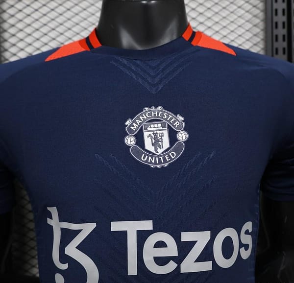 Player Version 24/25 Manchester United Navy Pre-Match Jersey - Image 9