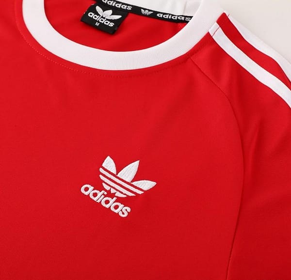 24/25 Adidas Original Red Short Sleeve Jersey+Shorts - Image 4