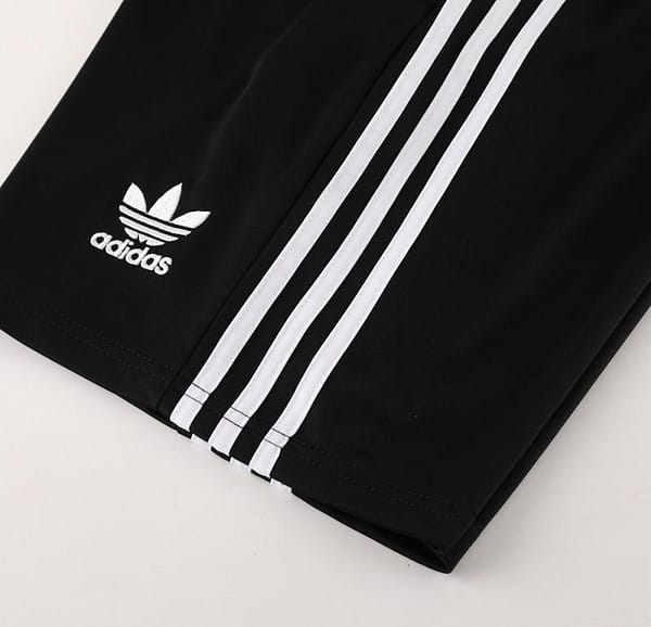 24/25 Adidas Original Red Short Sleeve Jersey+Shorts - Image 7
