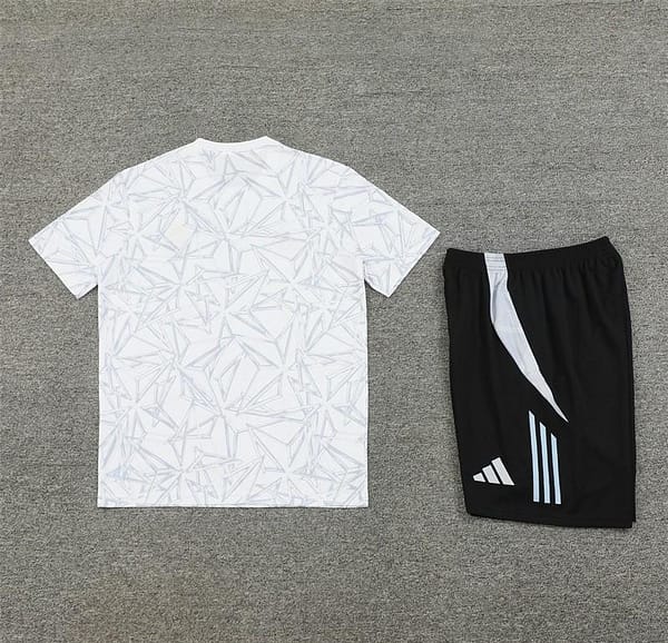 24/25 Real Madrid White Special Short Sleeve Jersey+Shorts - Image 7