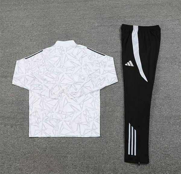 24/25 Real Madrid White Special Half Zipper Jacket+Long Pants - Image 8