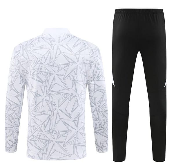 24/25 Real Madrid White Special Half Zipper Jacket+Long Pants - Image 16