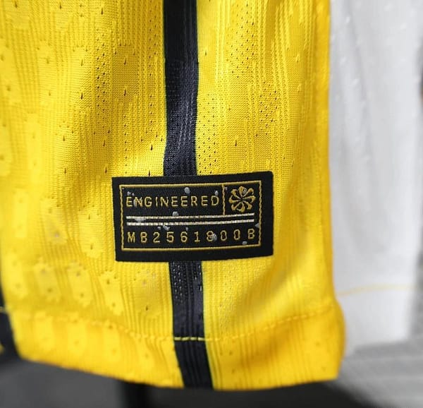 24/25 Player Version Brighton & Hove Albion Away Jersey - Image 9