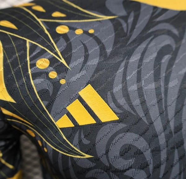 24/25 Player Version Real Madrid Special Edition - Image 3