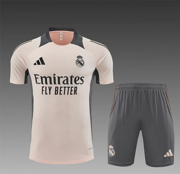 24/25 Real Madrid Pink Short Sleeve Jersey+Shorts - Image 17