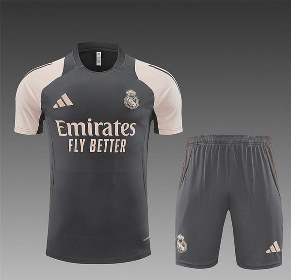 24/25 Real Madrid Black/Pink Short Sleeve Jersey+Shorts - Image 17