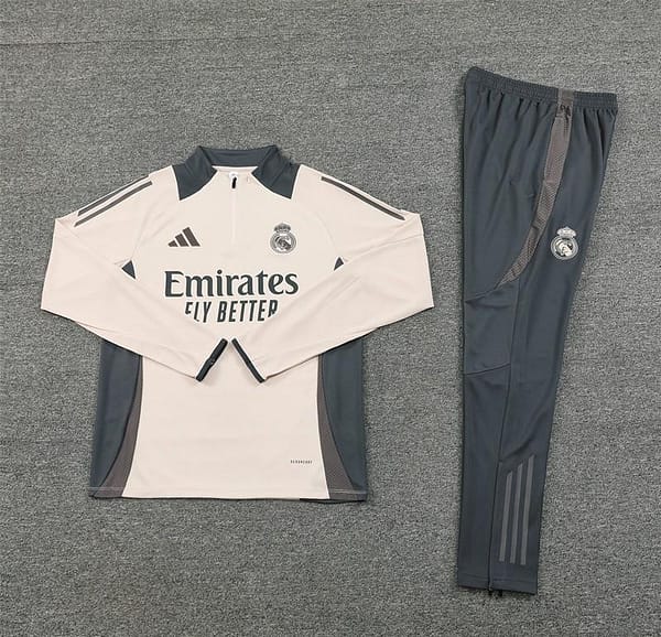 24/25 Real Madrid Khaki Half Zipper Jacket+Long Pants - Image 15