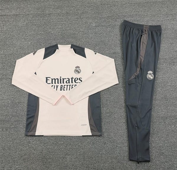 24/25 Real Madrid khaki Half Zipper Jacket+Long Pants - Image 14