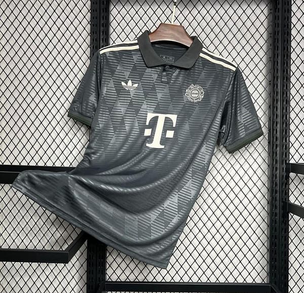 2024/25 Bayern Munich Oktoberfest Jersey - Image 2