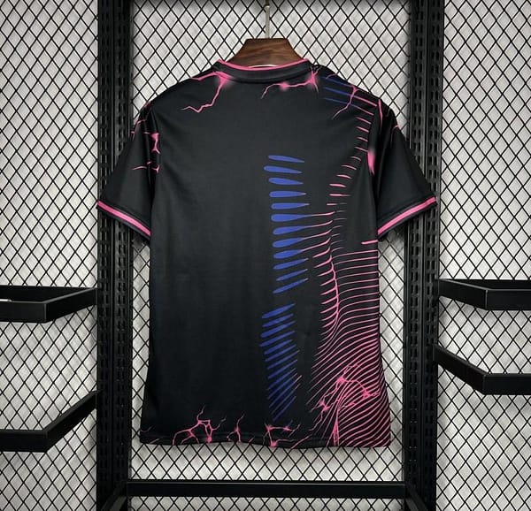 2024/25 Real Madrid Special Edition Purple Jersey - Image 3