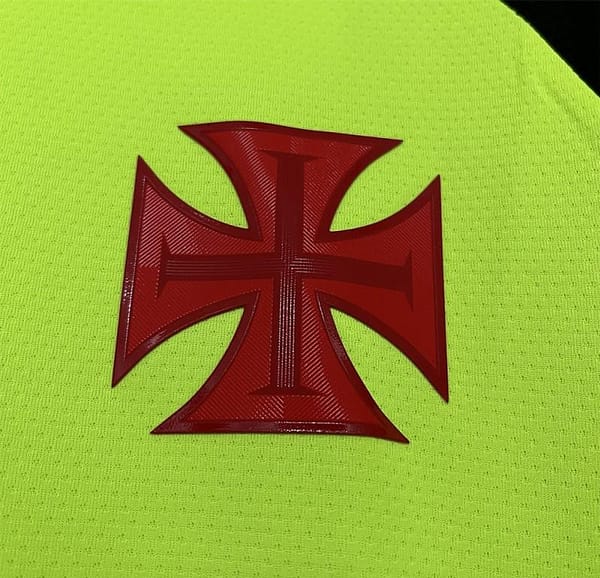 24/25 Vasco Da Gama Training Jersey Fluorescent Green Jersey - Image 8