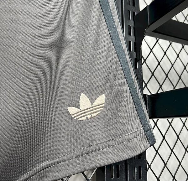 2024/25 Real Madrid Thirds Away Shorts - Image 3