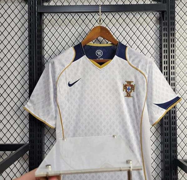 Retro 2004 Portugal Away Jersey - Image 8