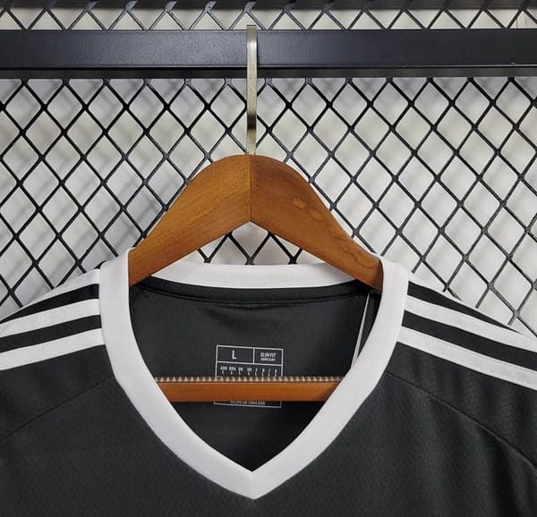 24/25 Bayern Munich Third Black Goalkeeper Jersey - Image 4