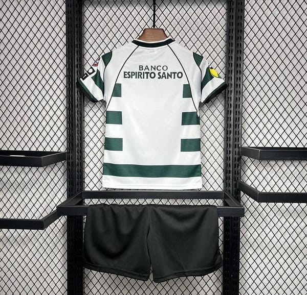 Retro 01/03 Kids Sporting CP Home Jersey - Image 3