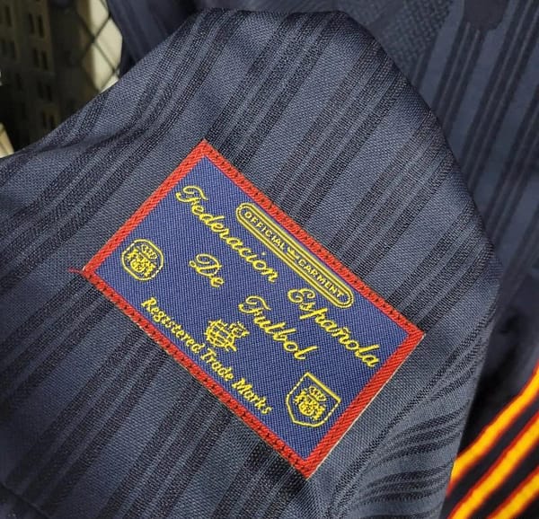 Retro 1996 Spain Away Jersey - Image 5