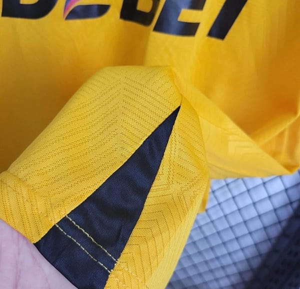 24/25 Wolverhampton Wanderers Home Jersey - Image 4
