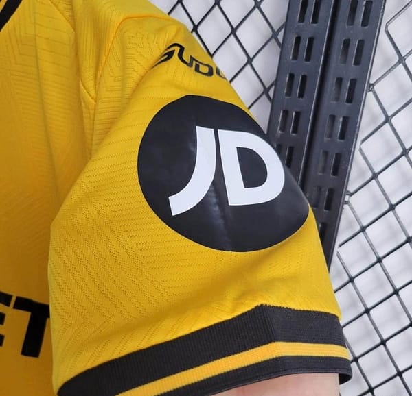 24/25 Wolverhampton Wanderers Home Jersey - Image 5