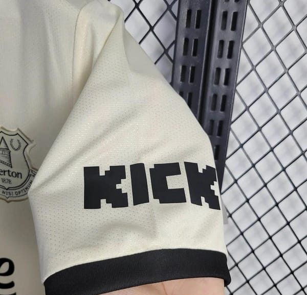 24/25 Everton Away Jersey - Image 8