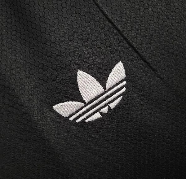 24/25 Bayern Munich Black Goalkeeper Jersey - Image 6