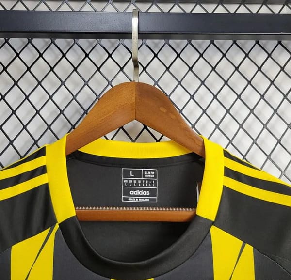 24/25 Scottish League Aberdeen Away Jersey - Image 3