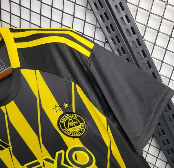 24/25 Scottish League Aberdeen Away Jersey - Image 6