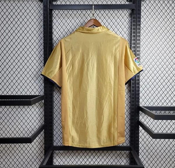 Retro 01/02 Barcelona Away Jersey - Image 4