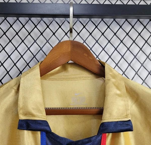 Retro 01/02 Barcelona Away Jersey - Image 5