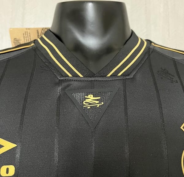 24/25 Santos Charlie Brown Jr Special Black Jersey - Image 7