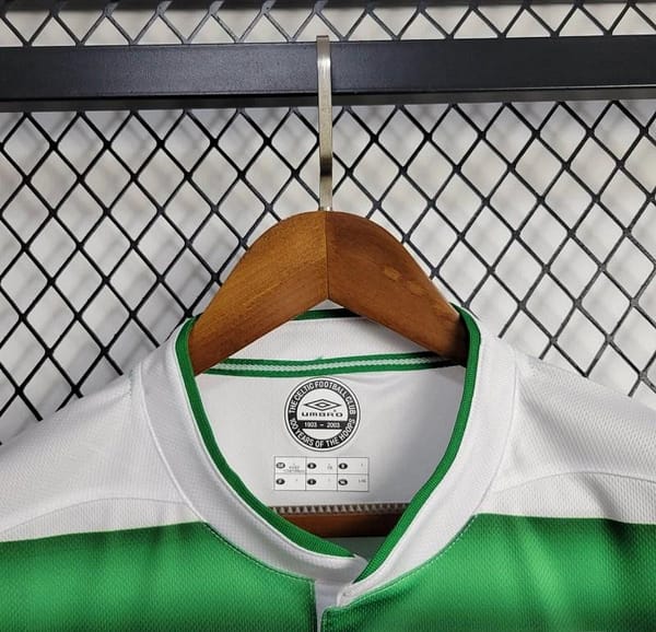 Retro 05/06 Celtic Home Jersey - Image 3