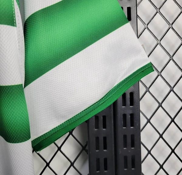 Retro 05/06 Celtic Home Jersey - Image 7