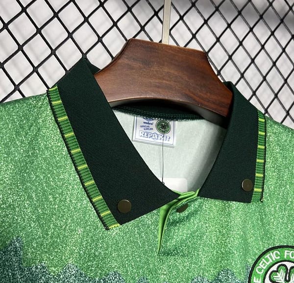 Retro 91/92 Celtic Away Green Jersey - Image 3