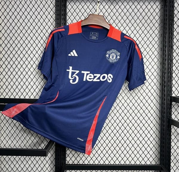 24/25 Manchester United Navy Pre-match Jersey - Image 2